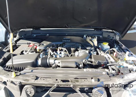 2021 Jeep Wrangler Unlimited Sport Altitude 4X4 z USA, uszkodzony, nr VIN 1C4HJXDG6MW508301